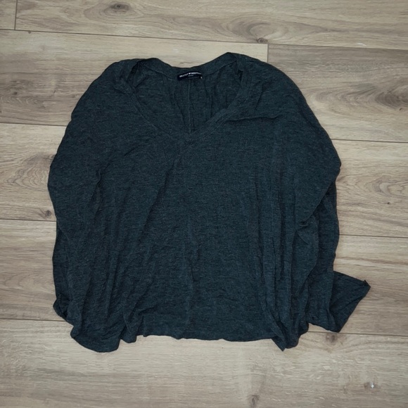 Brandy Melville Gray Long-sleeve shirt - Picture 1 of 3